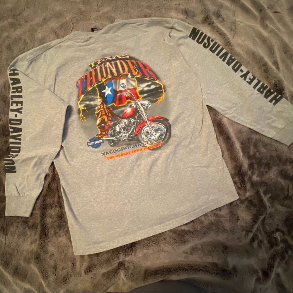 Men’s Harley Davidson long sleeved gray shirt. Texas Thunder Nacogdoches - Large